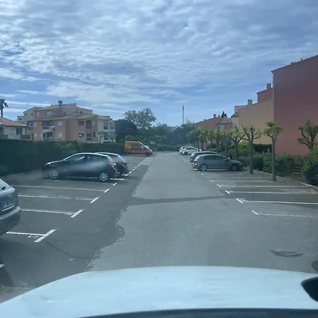 En Avec Parking Agde