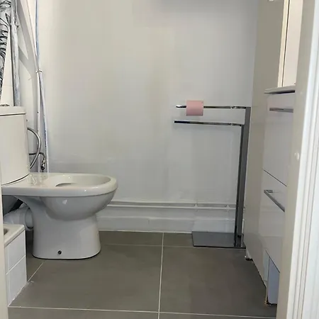 En Avec Parking Apartment *